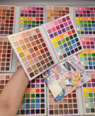 پالت سایه ۹۶ رنگ فوق کیوت عروسکی آلیس اورجینال مدل کتابی دارای سایه مات و شاین با کیفیت عالی مناسب هدیه و میکاپ شخصی