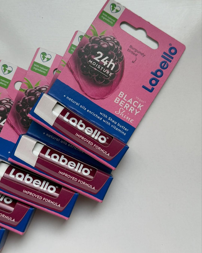 بالم لب تمشک Labello با ضمانت اصل بودن کالا