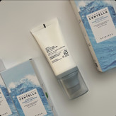 ضدآفتاب سنتلا مدل هیالوسیکا اسکین1004با spf50 ساخت کره با ضمانت اصل بودن کالا