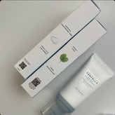 ضدآفتاب سنتلا مدل هیالوسیکا اسکین1004با spf50 ساخت کره با ضمانت اصل بودن کالا